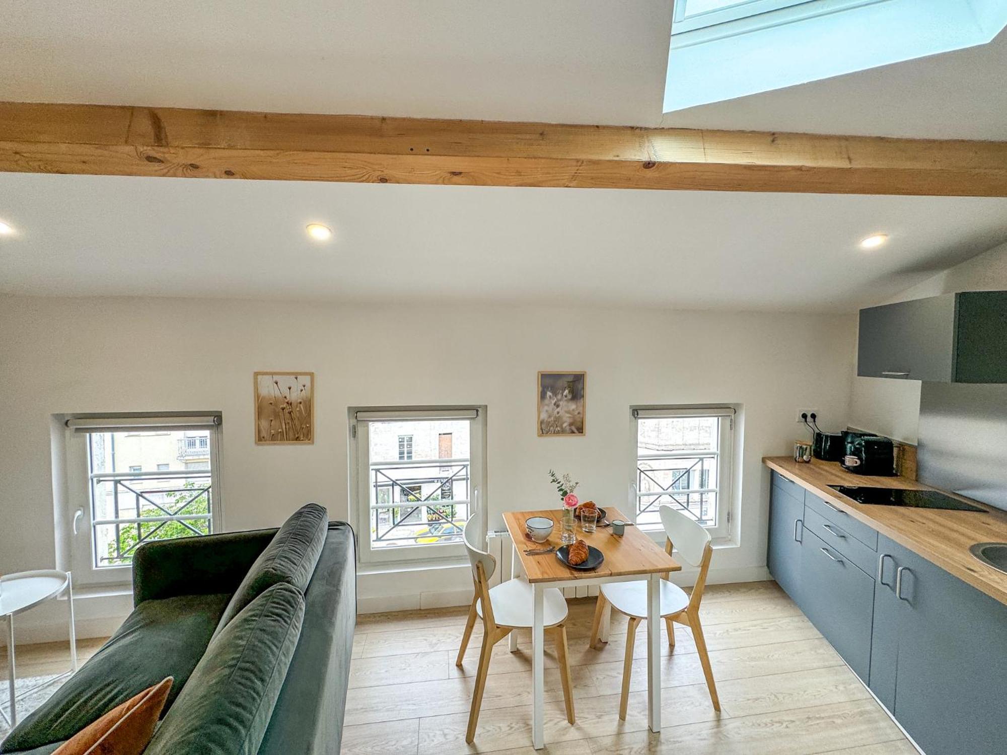 Cozy Niort Apartment Екстериор снимка