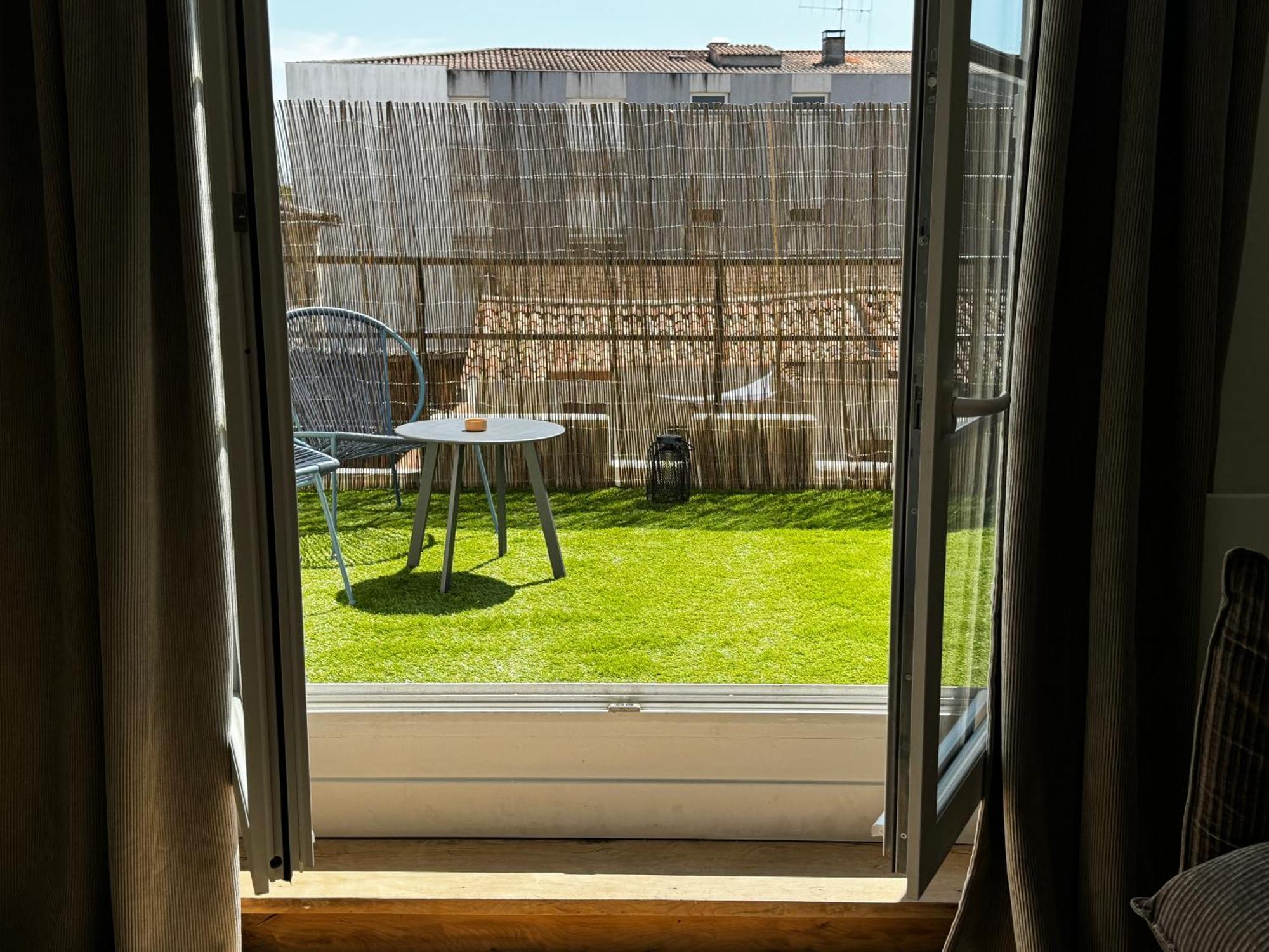 Cozy Niort Apartment Екстериор снимка